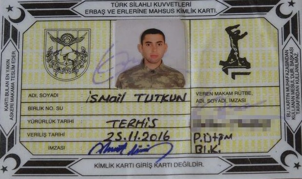 O Bir Türk Askeri Ama Sokakta Yaşıyor...