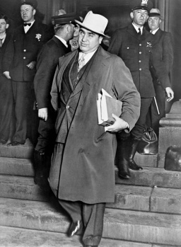 Al Capone Öleli 74 Yıl Oldu Ama...