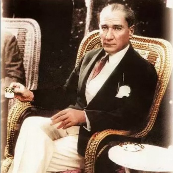 Halkına Yalan Söylemeyen Tek Lider; Atatürk