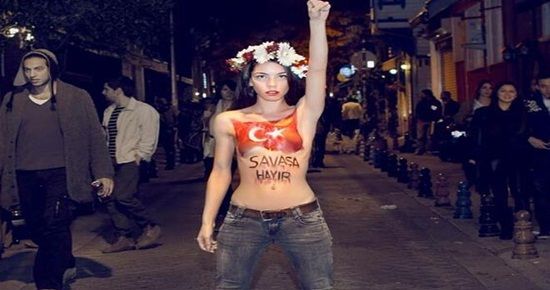 BİR TÜRK FEMEN DAHA!