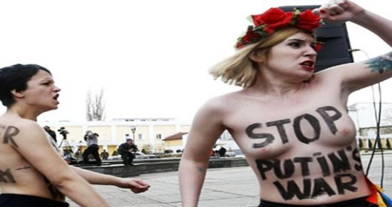 FEMEN BU KEZ KIRIM İÇİN MEYDANDA!