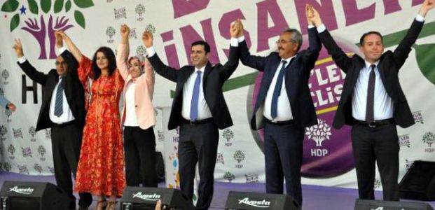 'KUR'AN AKP'YE MALZEME OLSUN DİYE İNDİRİLMEDİ'